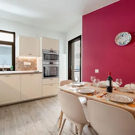 Plumeria Alba アパート Rhodes City